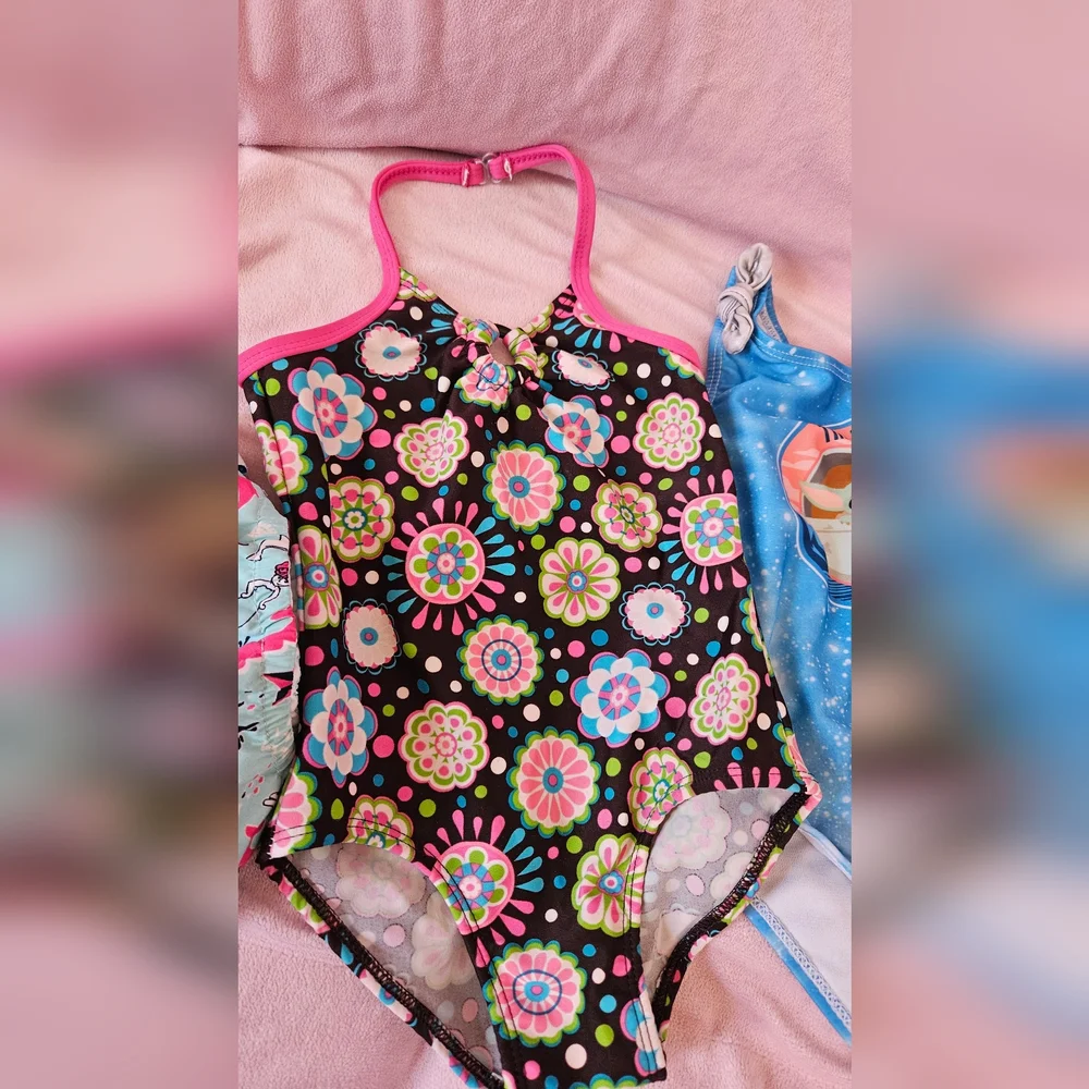 4 pc Little Girls sz3T Swimwear BUNDLE - Picture 3 of 10